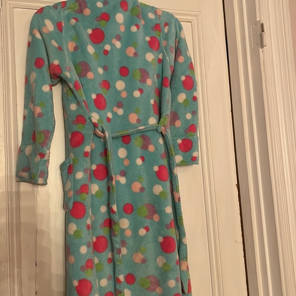 Kids size 14 Robe - Picture 3 of 3